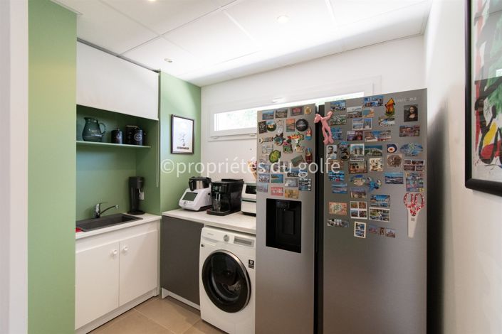 Image No.11-3 Bed House for sale