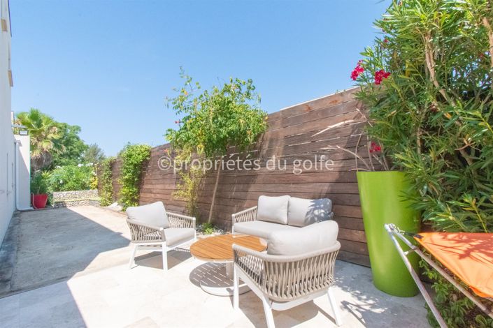 Image No.17-3 Bed House for sale