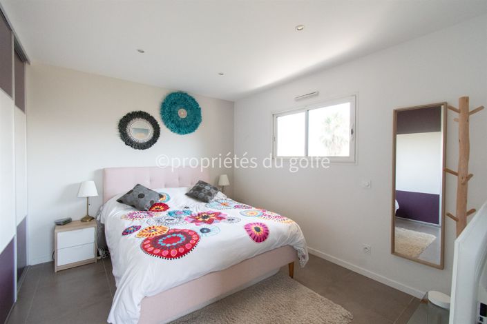 Image No.22-3 Bed House for sale