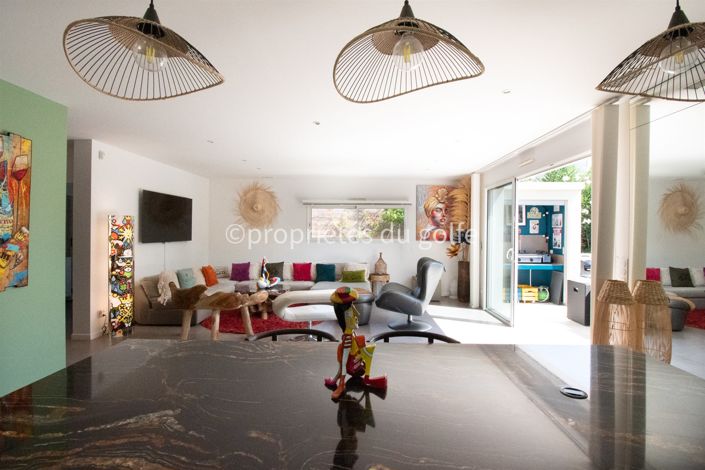 Image No.6-3 Bed House for sale