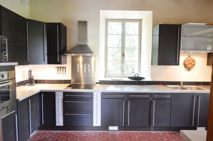Image No.4-6 Bed House for sale