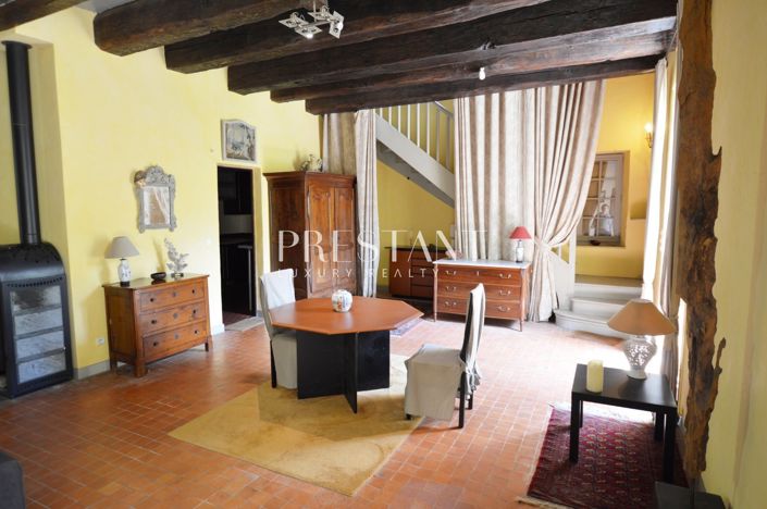 Image No.6-6 Bed House for sale