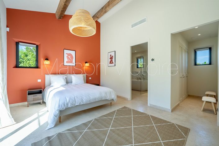 Image No.20-4 Bed House for sale