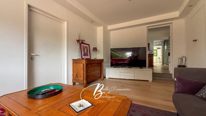 Image No.12-5 Bed House for sale