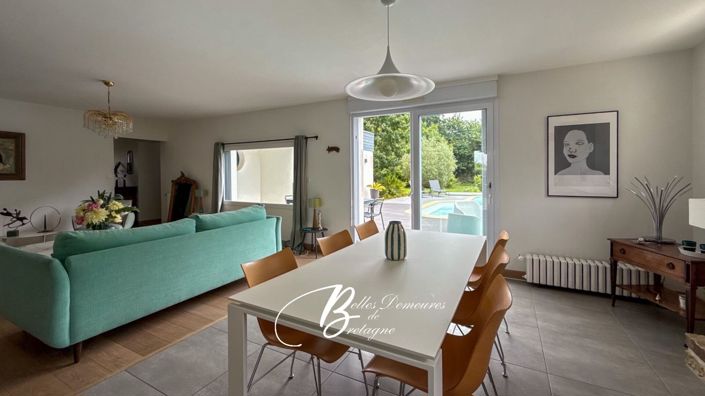 Image No.7-5 Bed House for sale