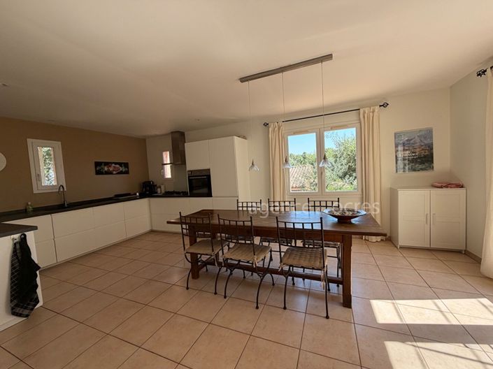 Image No.10-3 Bed House for sale