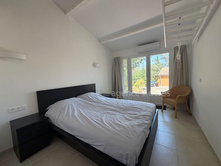 Image No.17-3 Bed House for sale