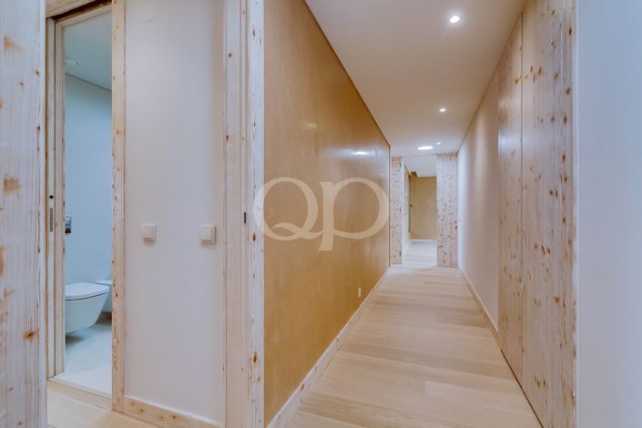 Image No.45-4 Bed House for sale