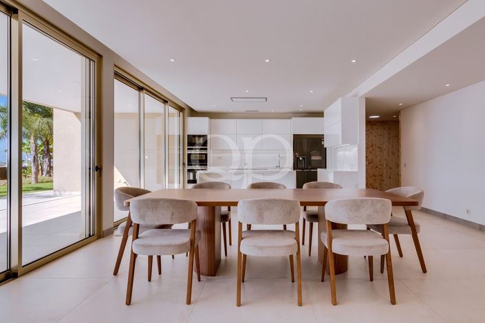 Image No.5-4 Bed House for sale