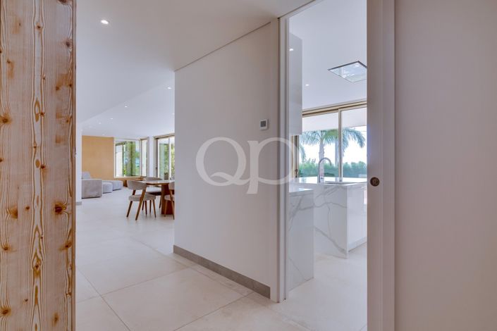 Image No.53-4 Bed House for sale