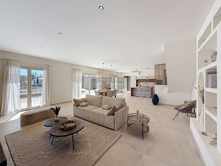 Image No.18-5 Bed House for sale