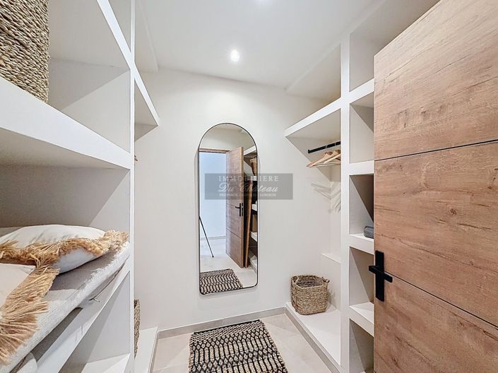Image No.20-5 Bed House for sale