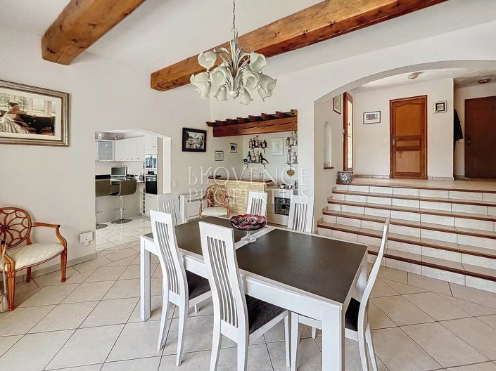 Image No.8-3 Bed House for sale