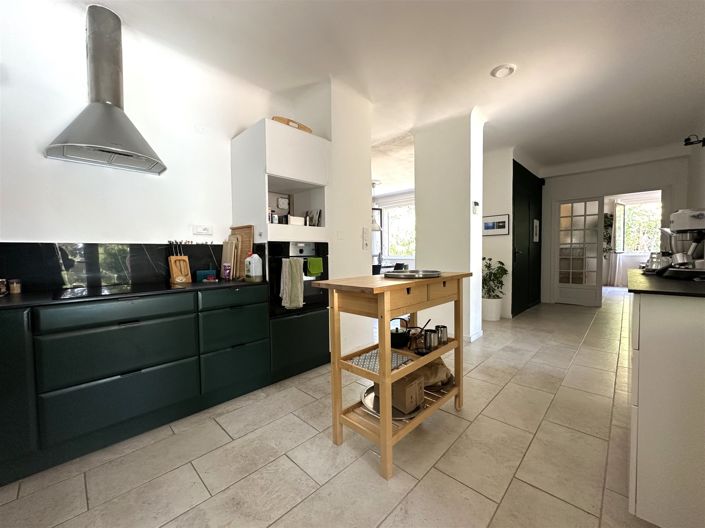 Image No.17-3 Bed House for sale
