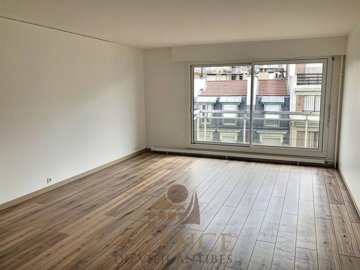 1 - Paris, Appartement
