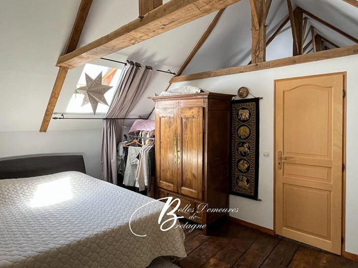 Image No.12-5 Bed House for sale
