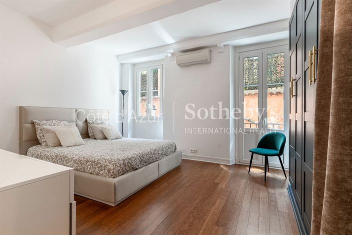 Image No.10-3 Bed Apartment for sale