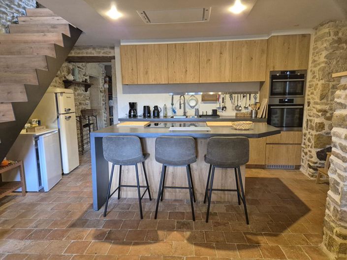Image No.9-4 Bed House for sale