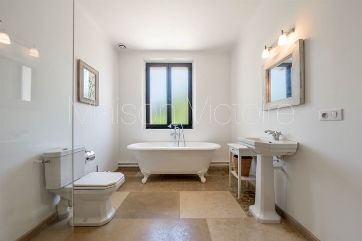Image No.22-7 Bed House for sale