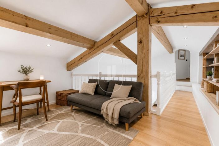 Image No.9-7 Bed House for sale