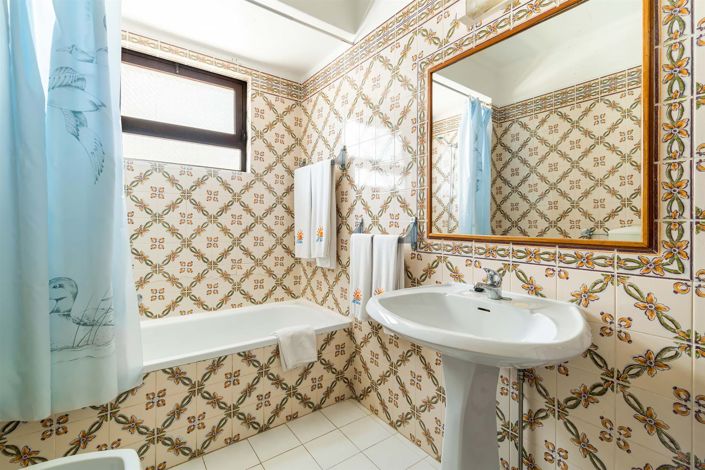 Image No.23-2 Bed Apartment for sale