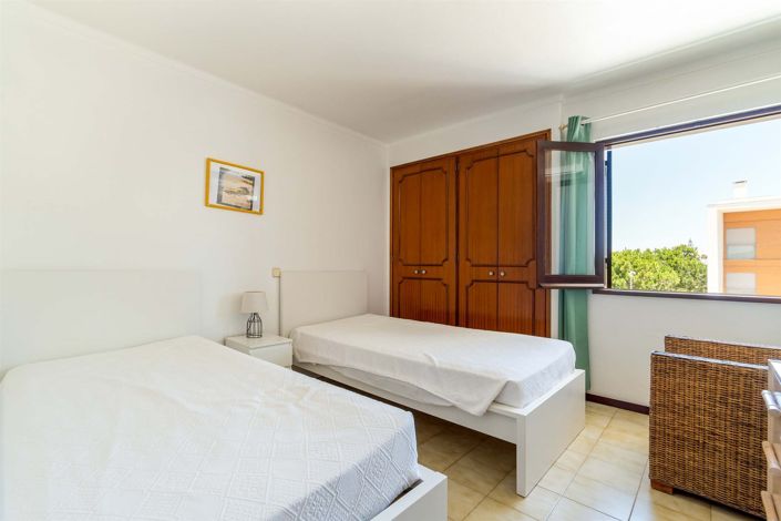 Image No.24-2 Bed Apartment for sale