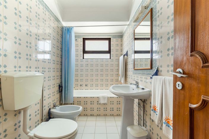Image No.26-2 Bed Apartment for sale