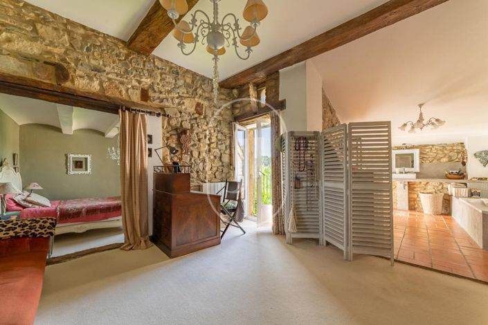 Image No.9-4 Bed House for sale
