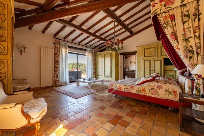 Image No.12-9 Bed House for sale