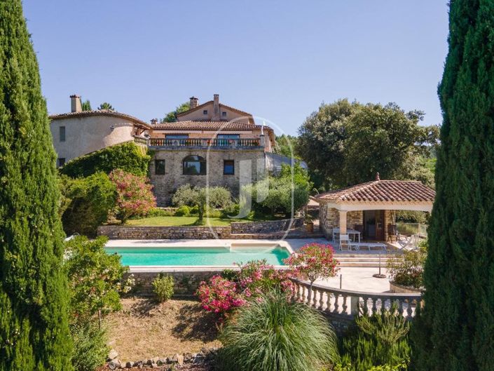Image No.2-9 Bed House for sale