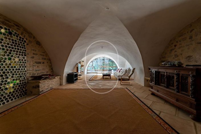Image No.6-9 Bed House for sale