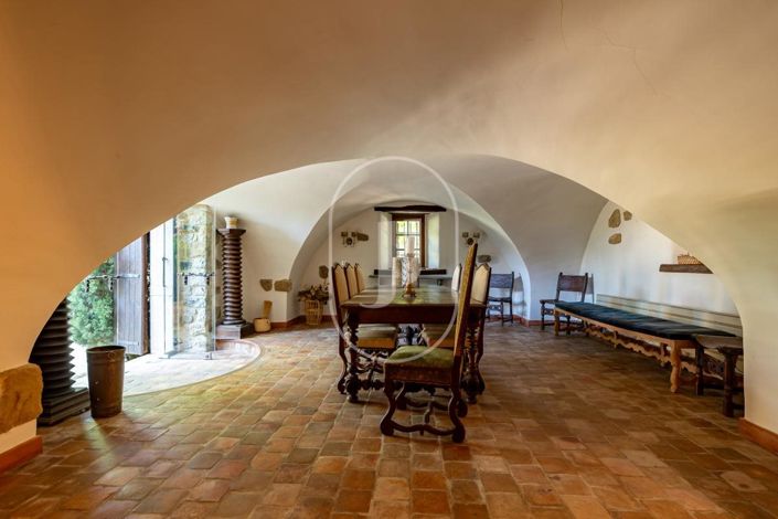Image No.7-9 Bed House for sale