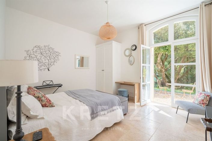 Image No.10-4 Bed House for sale