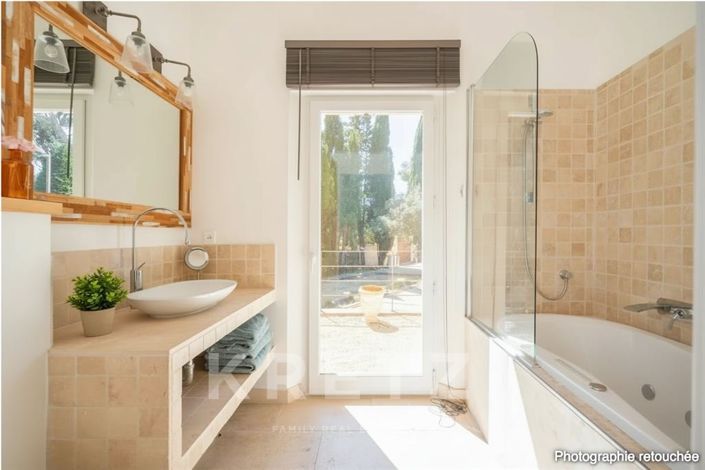 Image No.11-4 Bed House for sale