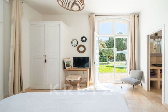 Image No.14-4 Bed House for sale