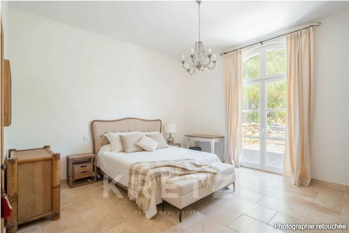 Image No.17-4 Bed House for sale