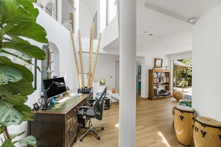 Image No.19-4 Bed House for sale