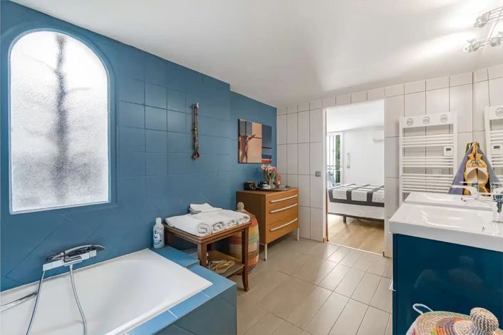 Image No.21-4 Bed House for sale