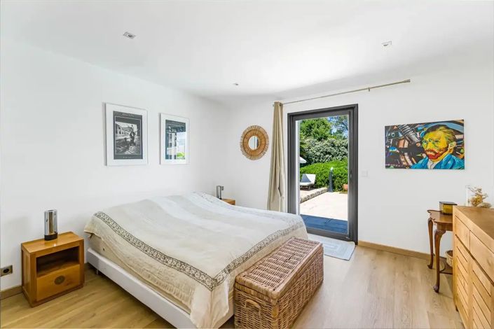 Image No.22-4 Bed House for sale