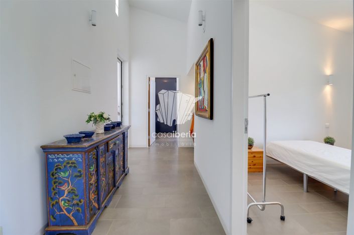 Image No.31-4 Bed House for sale