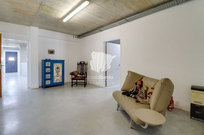 Image No.42-4 Bed House for sale