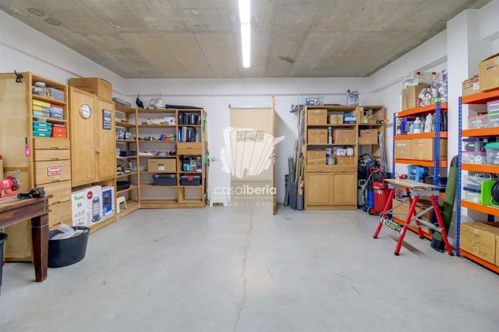 Image No.45-4 Bed House for sale