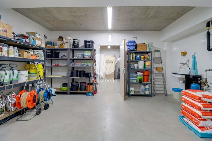 Image No.46-4 Bed House for sale