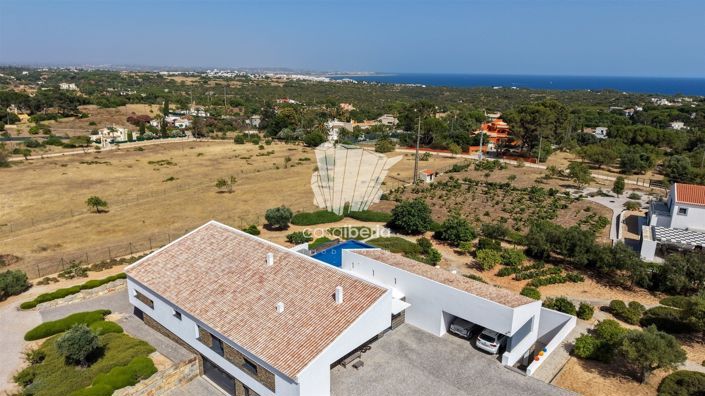 Image No.52-4 Bed House for sale