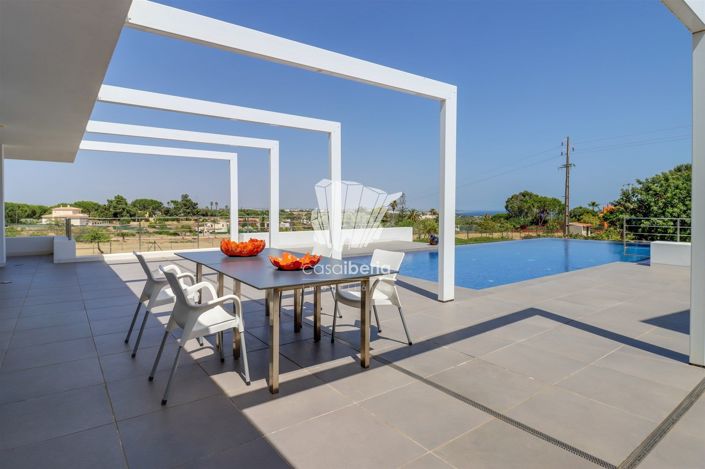 Image No.53-4 Bed House for sale