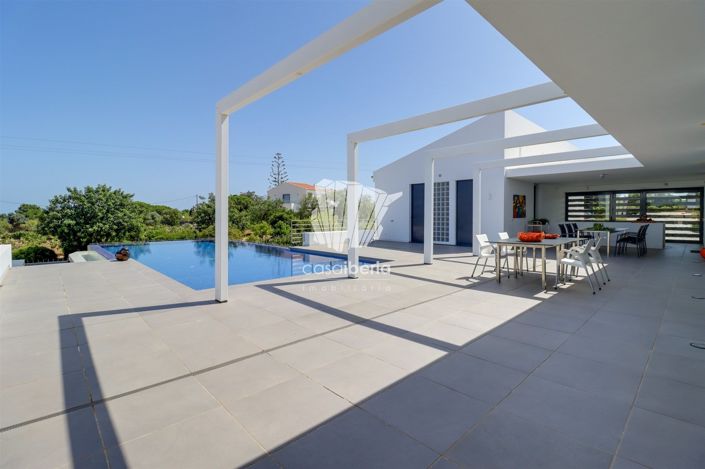Image No.58-4 Bed House for sale