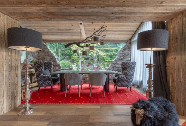 Image No.47-4 Bed Property for sale