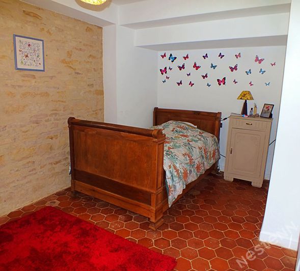 Image No.12-7 Bed House for sale