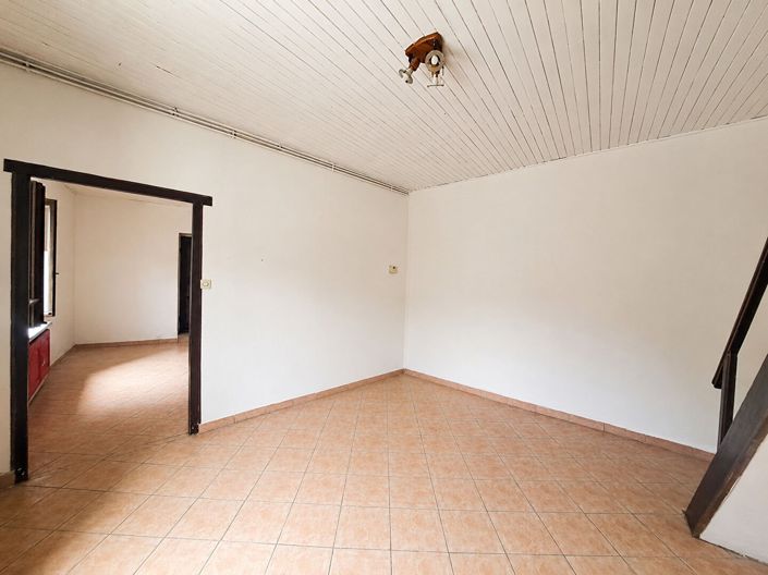 Image No.7-3 Bed House for sale
