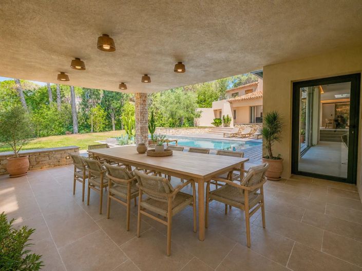 Image No.3-4 Bed House for sale